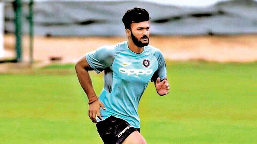 முதல் தொடரிலேயே அடித்த யோகம்; ஒரே நாளில் கோடீஸ்வரனாகிய ஐந்து வீரர்கள் !! 6 முதல் தொடரிலேயே அடித்த யோகம்; ஒரே நாளில் கோடீஸ்வரனாகிய ஐந்து வீரர்கள் !! 6