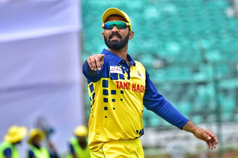 ஓய்வு எப்போது..? அதிரடி அறிவிப்பை வெளியிட்டுள்ளார் தினேஷ் கார்த்திக் !! 2 ஓய்வு எப்போது..? அதிரடி அறிவிப்பை வெளியிட்டுள்ளார் தினேஷ் கார்த்திக் !! 2