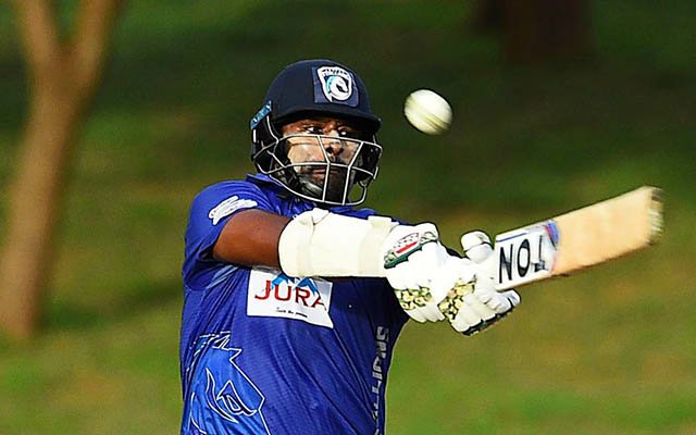 6 பந்துகளில் 6 சிக்ஸர் அடித்து அசத்திய இலங்கை வீரர் !! 2