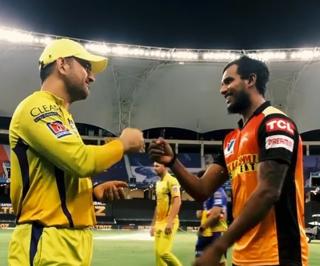 அப்ப தோனி தந்த எல்லா டிப்ஸையும் நான் கடைபிடித்து வருகிறேன் ! - நடராஜன் வெளிப்படை 4 அப்ப தோனி தந்த எல்லா டிப்ஸையும் நான் கடைபிடித்து வருகிறேன் ! - நடராஜன் வெளிப்படை 4