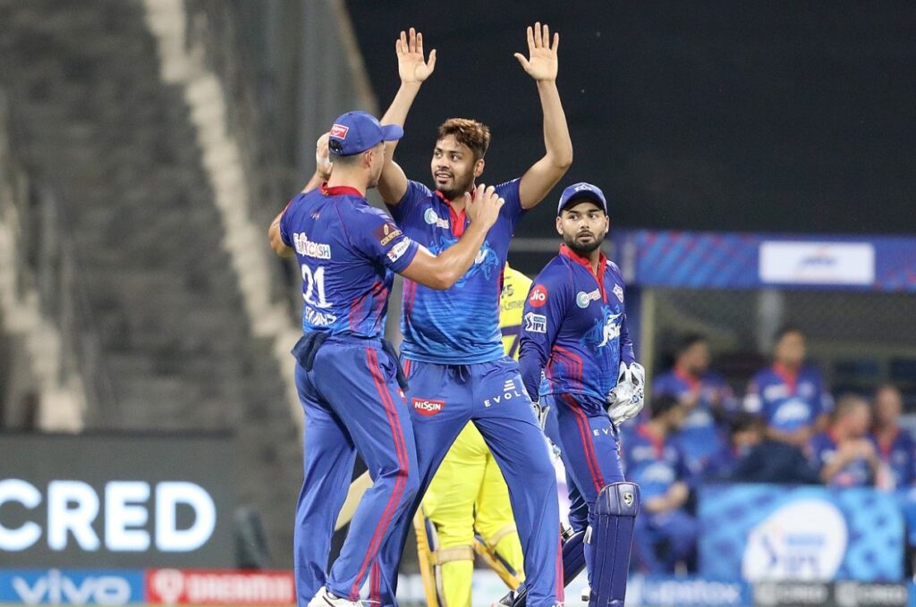 இவரை அணியில் எடுக்காததுக்கு இதுதான் காரணம். ஒருவழியா வாயை திறந்த ரிக்கி பாண்டிங் ! 4