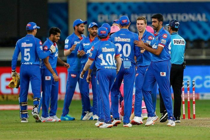தோனி, ரோஹித் சர்மா லிஸ்ட்லையே இல்ல; ஒவ்வொரு அணியில் இருந்தும் ஒரு சிறந்த வீரரை தேர்வு செய்துள்ளார் ரிக்கி பாண்டிங் !! 2 தோனி, ரோஹித் சர்மா லிஸ்ட்லையே இல்ல; ஒவ்வொரு அணியில் இருந்தும் ஒரு சிறந்த வீரரை தேர்வு செய்துள்ளார் ரிக்கி பாண்டிங் !! 2