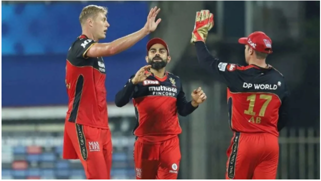 புதிய ஜெர்சியை வெளியிட்ட ஆர்சிபி ! புதிய முயற்சி ! காரணத்தை கேட்ட ரசிகர்கள் வியப்பு ! 2