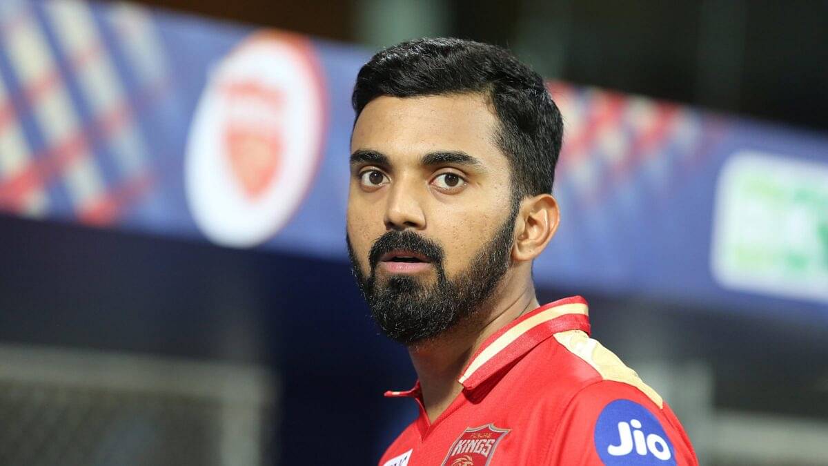 மருத்துவமனையில் அனுமதிக்கப்பட்டுள்ளார் பஞ்சாப் கேப்டன் கே.எல் ராகுல் ; பஞ்சாப் அணிக்கு பெருத்த அடி !! 1