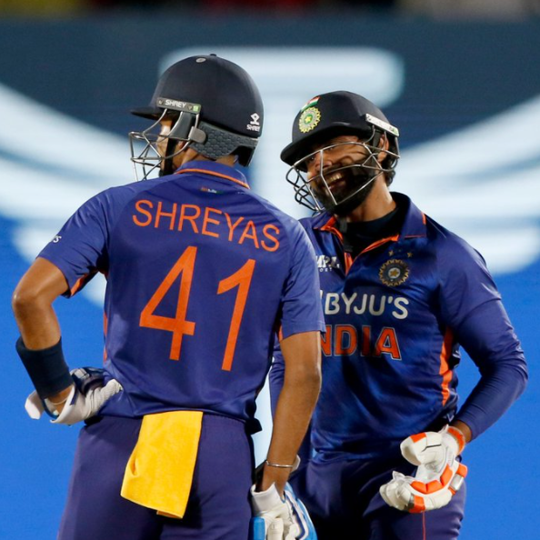 Dinesh Karthik praised the young player !!  3