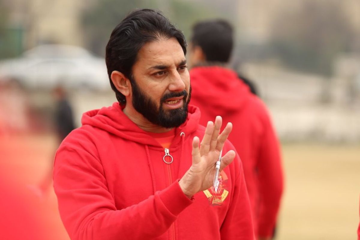 திறமை இல்லைனா கிளம்புங்க... நீங்க கிரிக்கெட் விளையாடவே தகுதி இல்ல; முன்னாள் பாகிஸ்தான் வீரர் கடும் காட்டம் !! 3