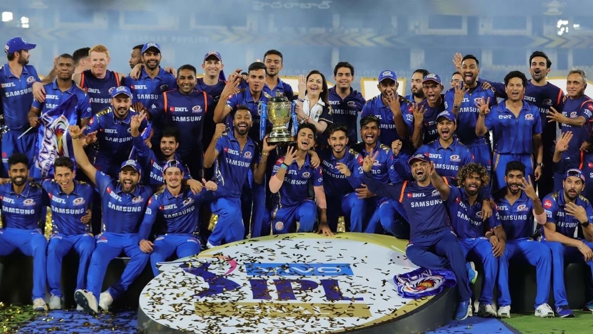 யாரு வேணாம்னு சொன்னது...? நீங்களும் 4 மைதானம் கட்டிக்கங்க; தேவையற்ற கேள்விக்கு சரியான பதில் கொடுத்த ரோஹித் சர்மா !! 2