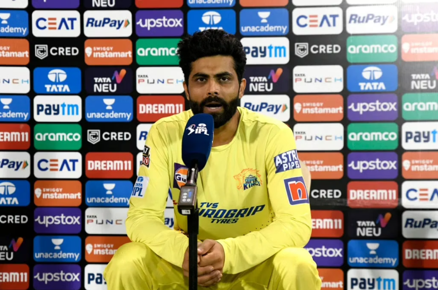 இவரால் தோனிக்கு தான் தேவை இல்லாத தலைவலி... விட்டுகொடுக்காமல் உண்மையை பேசிய ஹர்பஜன் சிங் !! 4