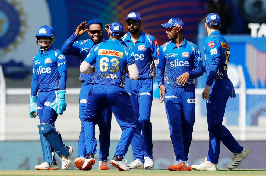 நீங்க இருக்க வேண்டிய இடம் இது தான்... ரவீந்திர ஜடேஜாவிற்கு குறி வைத்துள்ள மூன்று அணிகள் !! 2