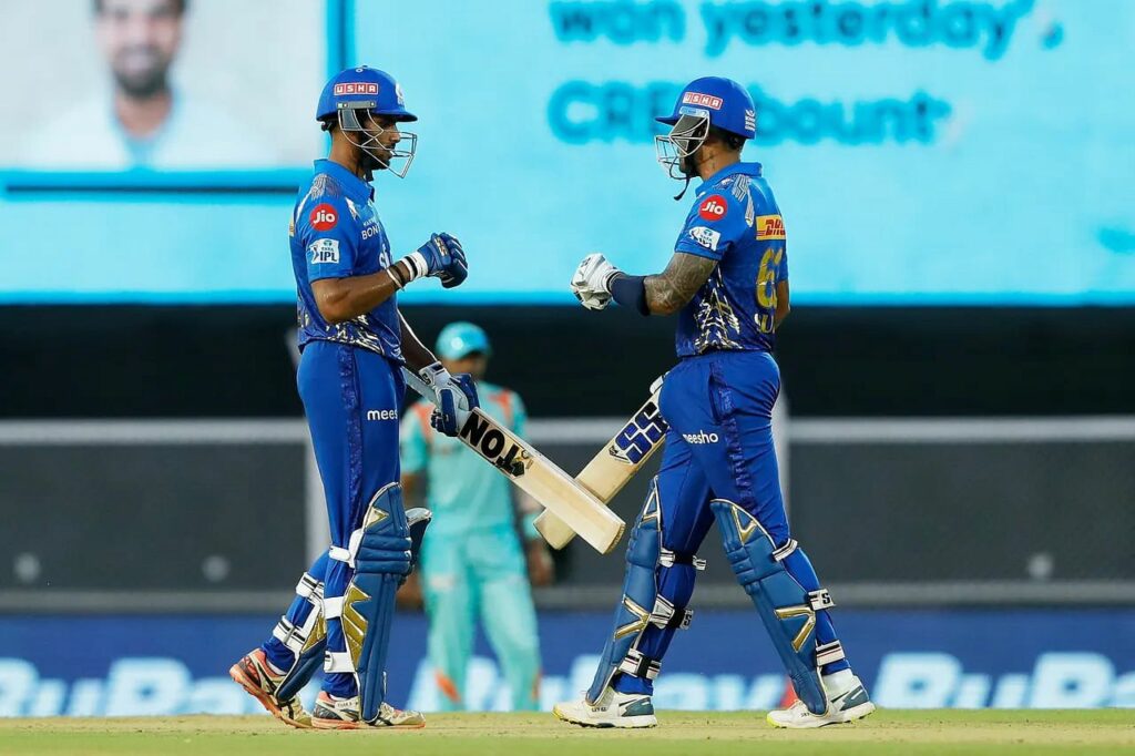 ஐபிஎல் தொடரின் மூலம் அடித்த யோகம்... தென் ஆப்ரிக்கா தொடருக்கான இந்திய அணியில் இடம்பிடிக்க வாய்ப்புள்ள ஐந்து இளம் வீரர்கள் !! 2 ஐபிஎல் தொடரின் மூலம் அடித்த யோகம்... தென் ஆப்ரிக்கா தொடருக்கான இந்திய அணியில் இடம்பிடிக்க வாய்ப்புள்ள ஐந்து இளம் வீரர்கள் !! 2
