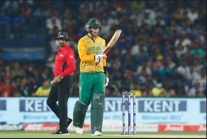 பதட்டேமே இல்லாமல் இந்திய அணியின் பந்துவீச்சை சிதறடித்த தென் ஆப்ரிக்கா வீரர்கள்; அசால்டாக அபார வெற்றி பெற்றது தென் ஆப்ரிக்கா !!