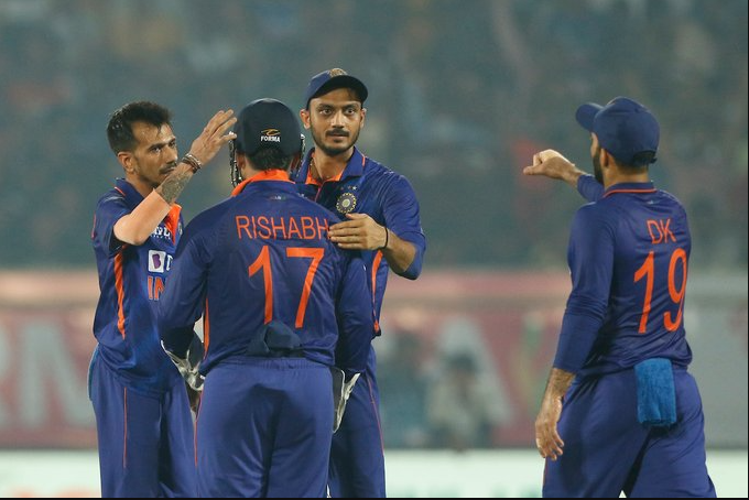 ஸ்ரேயஸ் ஐயருக்கு பதிலாக இவரை எடுக்கலாம்… இந்திய அணிக்கு ஐடியா கொடுக்கும் முன்னாள் வீரர் !!