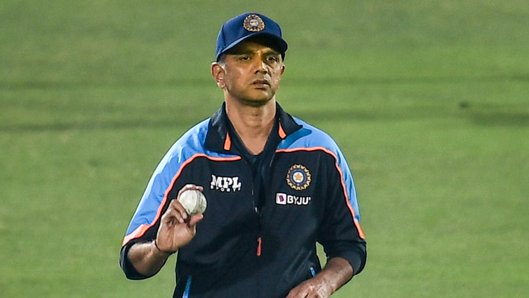 ரோஹித் சர்மா விளையாடாலேனா இவர் தான் கேப்டன்… அதிகாரப்பூர்வ அறிவிப்பை வெளியிட்ட ராகுல் டிராவிட் !!