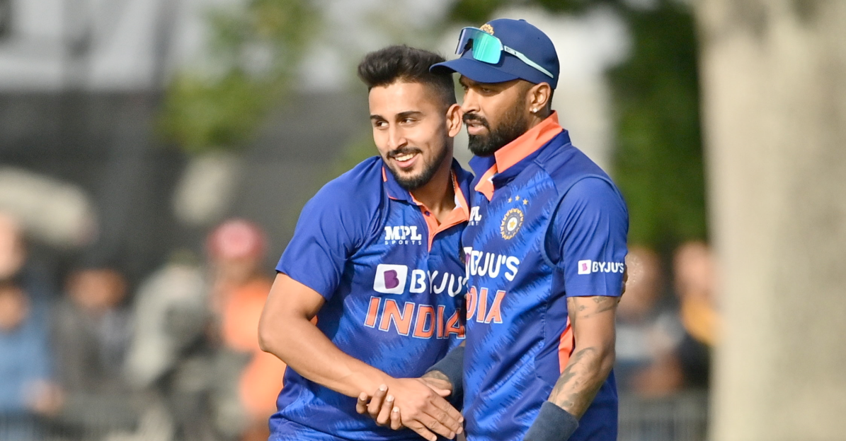 கடைசி ஓவரில் அயர்லாந்து அணியை என்னால் கட்டுப்படுத்த முடிந்ததற்கு இவர் என் மீது வைத்த நம்பிக்கை தான் காரணம்; உம்ரன் மாலிக் ஓபன் டாக் !!