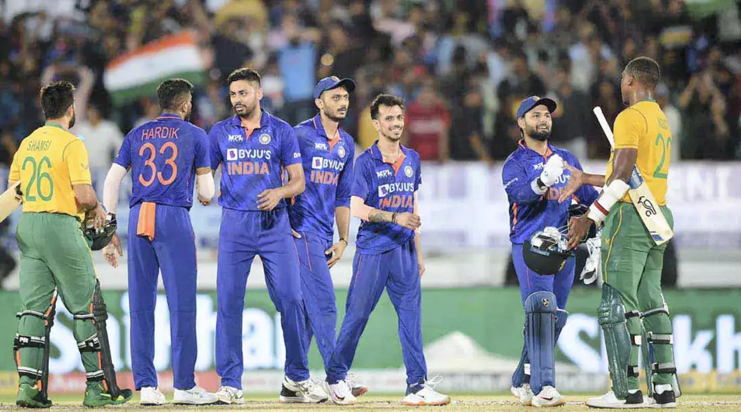 திருந்தவே மாட்டான் போல… முக்கிய வீரரை கடுமையாக விமர்சித்த முன்னாள் இந்திய வீரர் !!