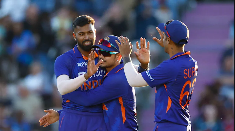 யாரும் செய்யாத சாதனை… டி.20 போட்டிகளில் புதிய வரலாறு படைத்த ஹர்திக் பாண்டியா !!