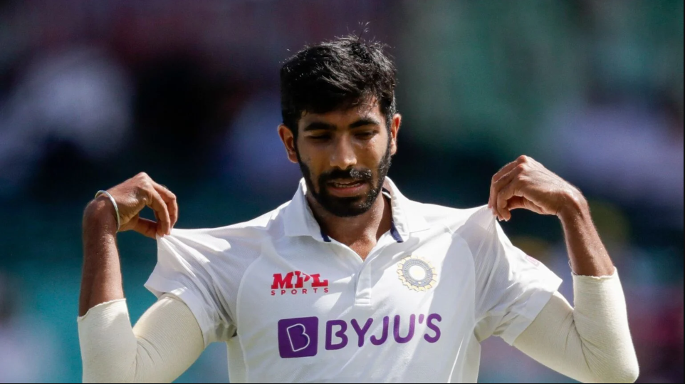 இந்திய அணியின் இந்த நிலமைக்கு பும்ராஹ்வின் மோசமான கேப்டன்சி தான் காரணம்; முன்னாள் வீரர் கடும் தாக்கு !!