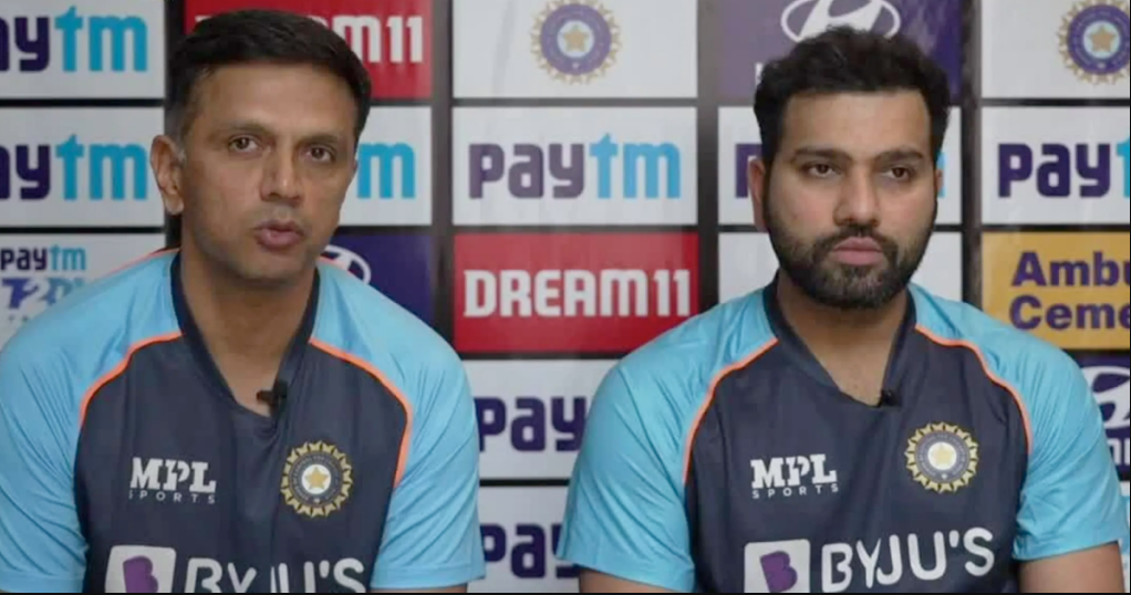 ஏன் சார் இந்த தேவை இல்லாத வேல… ராகுல் டிராவிட்டை விமர்சித்த முன்னாள் வீரர் முகமது கைஃப் !!