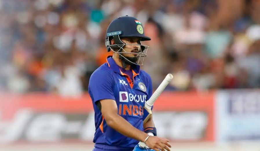 ஸ்ரேயஸ் ஐயருக்கு இடம் கிடைக்காது…. ஜடேஜா ரீ எண்ட்ரீ உறுதி; முன்னாள் வீரர் ஆரூடம் !!