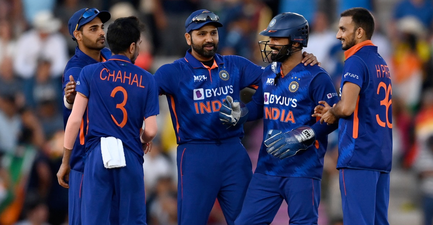 கோலி, ரோஹித் இல்லைனா கூட சமாளிச்சிடலாம்… ஆனா இவர் இல்லாம எதுவுமே நடக்காது; இளம் வீரரை புகழ்ந்து பேசிய முன்னாள் வீரர் !!