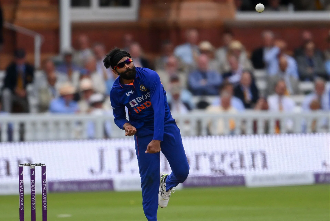 இந்த விசயத்துல இனி ஜடேஜாவ நம்புறதே வேஸ்ட் தான்; முன்னாள் வீரர் வெளிப்படை பேச்சு !!