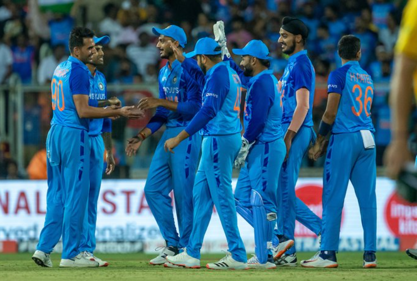 முகமது சிராஜிற்கு இடம் கிடைக்குமா..? இரண்டாவது டி.20 போட்டிக்கான இந்திய அணி இது தான் !! 3