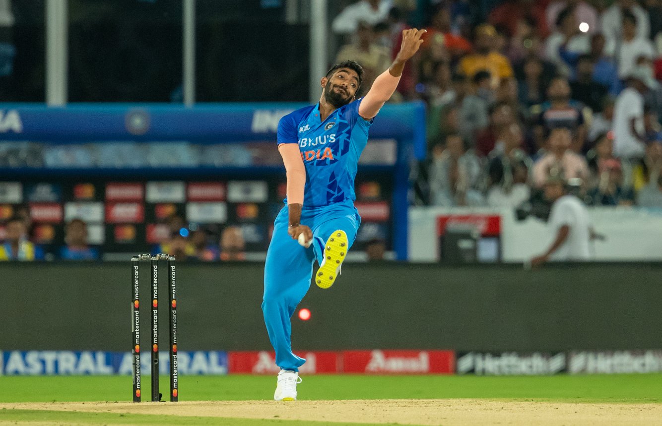 சற்றுமுன்: டி20 உலகக்கோப்பை தொடரிலிருந்து விலகுகிறார் பும்ரா? – பிசிசிஐ கொடுத்த அதிர்ச்சி!