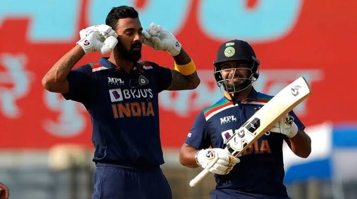 சஞ்சு சாம்சன் வேண்டாம், ஒருநாள் தொடருக்கான விக்கெட் கீப்பராக இந்த வீரரை தேர்வு செய்யுங்கள்; இந்திய அணிக்கு கோரிக்கை வைத்த முன்னாள் வீரர் !! 2