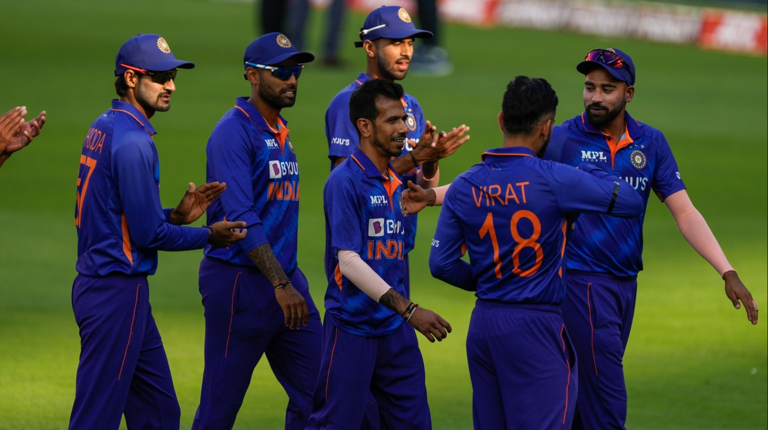 தினேஷ் கார்த்திக்கிற்கு இடம் இல்லை… அணியில் ஒரு முக்கிய மாற்றம்; முதலில் பேட்டிங் செய்கிறது இந்திய அணி !!