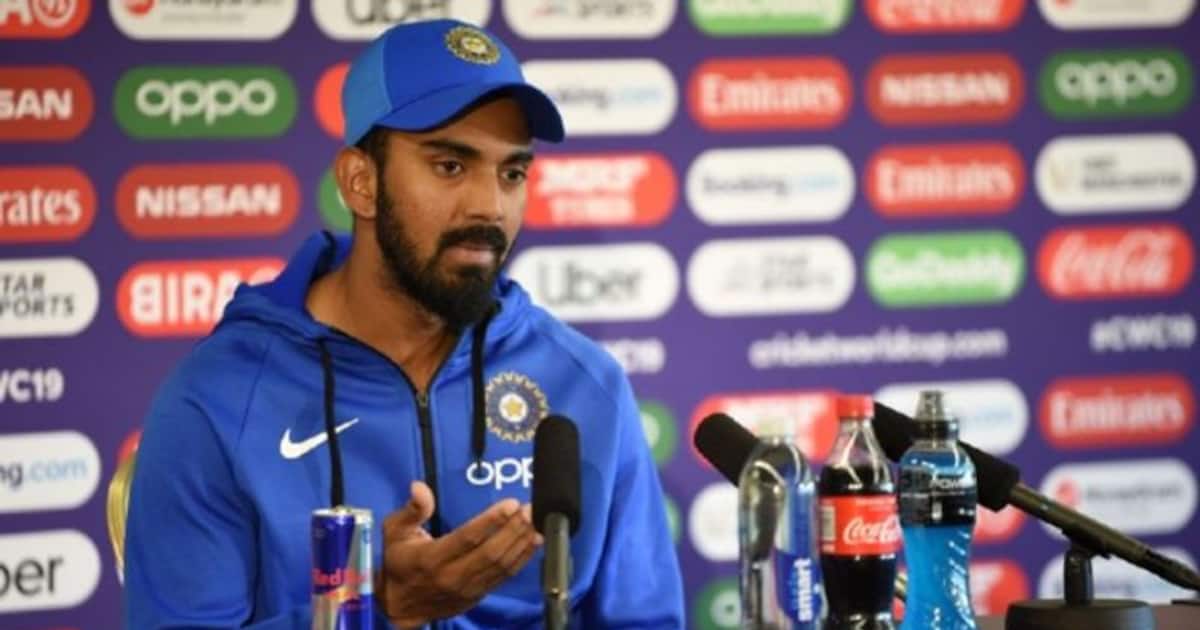 கடைசில எனக்கு விபூதி அடிக்க பாக்குறீங்களே… பத்திரிக்கையாளரின் கேள்விக்கு மழுப்பலாக பதில் கொடுத்த கே.எல் ராகுல் !!