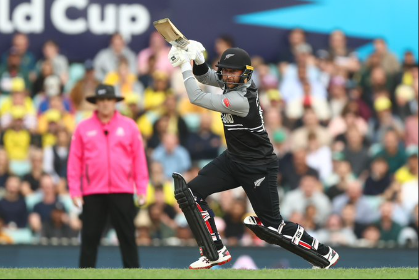 கடைசி ஓவர் வரை ஆஸ்திரேலிய அணியை கதறவிட்ட டீவன் கான்வே… 200 ரன்கள் குவித்தது நியூசிலாந்து அணி !!