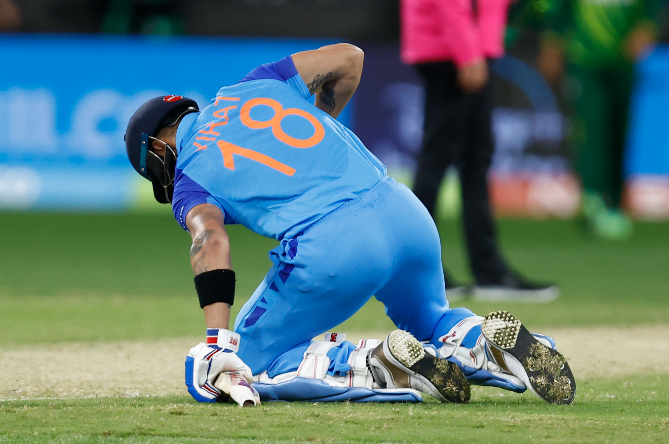 இந்த இரண்டு ஜாம்பவான்கள் இருக்கும் பொழுது என்னை ‘GOAT’ என்று சொல்வது முறையாகாது ; பெருந்தன்மையுடன் பேசிய விராட் கோலி !! 1