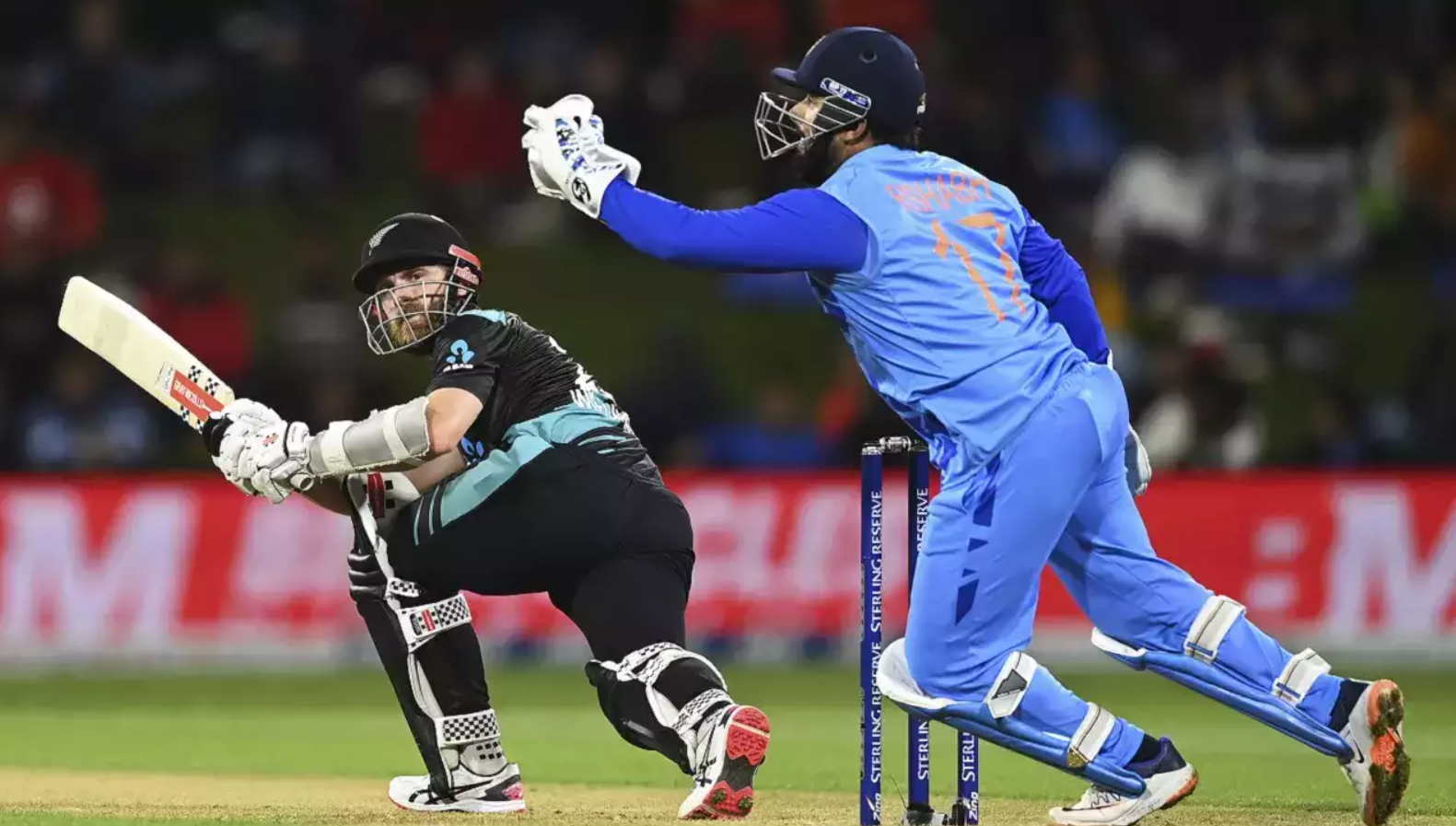 சஞ்சு சாம்சனிற்கு இந்த இடத்தை கொடுங்கள்… புது ஐடியா கொடுக்கும் முன்னாள் வீரர்; ஆடும் லெவனையும் தேர்வு செய்துள்ளார் !!