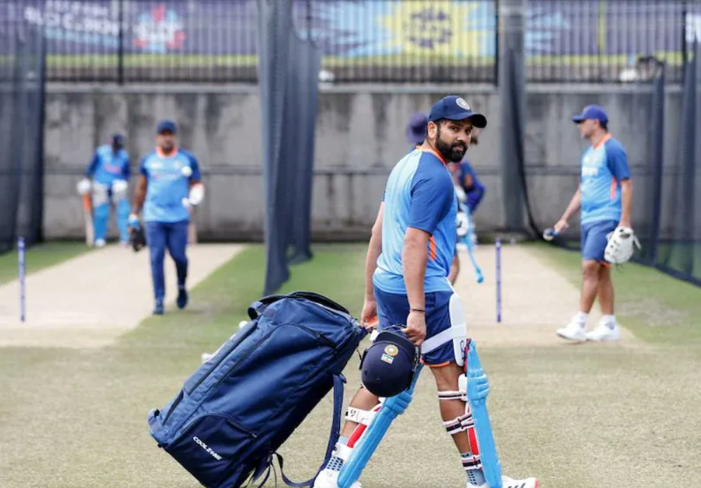 ரோஹித் சர்மா மட்டும் இல்லை… மற்றொரு வீரரும் காயத்தால் விலகல்; அதிகாரப்பூர்வ அறிவிப்பை வெளியிட்டது பிசிசிஐ !!