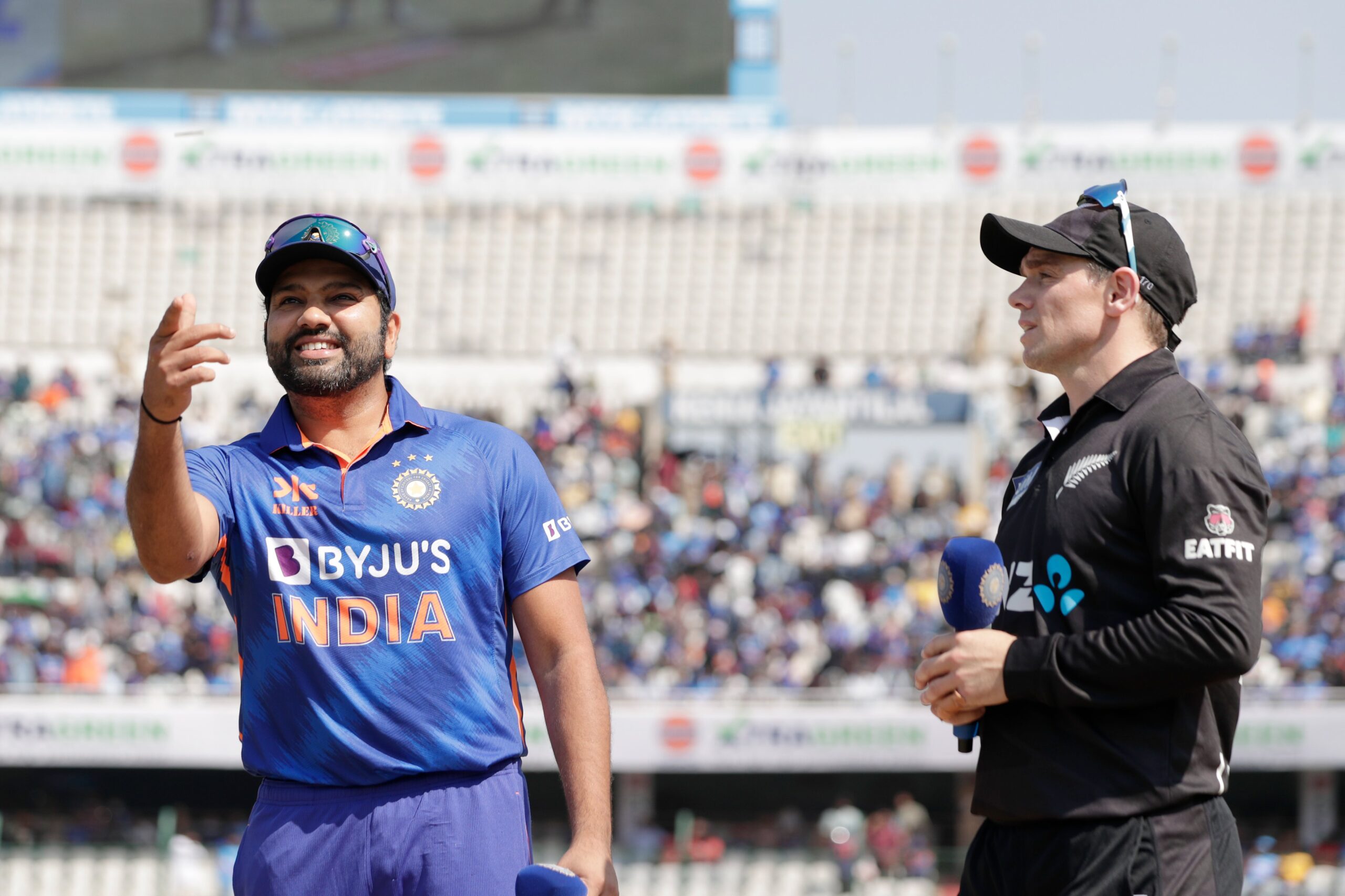 அவுங்க அடிச்சுகுவாங்கன்னு நினைக்காம கொஞ்சம் பொறுப்பா செயல்படுங்க ; ரோஹித் சர்மாவை விமர்சித்து முன்னாள் வீரர் பேட்டி !! 2