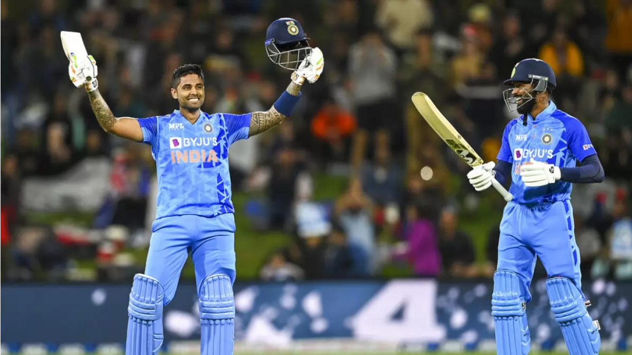 ஹர்திக் பாண்டியா கடைசி நேரத்தில் சொன்ன வார்த்தை… கடைசி நேரத்தில் பவுண்டரி அடித்த ரகசியத்தை வெளியிட்ட சூர்யகுமார் யாதவ் !!