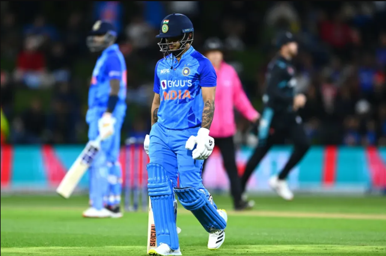 இந்திய அணியில இவன் ஒருத்தன் மட்டும் தான் சரியில்லை; டீம்ல மீதி 10 பேரும் சரியா இருக்காங்க - பளிச்சுன்னு சொன்ன முன்னாள் வீரர்! 2