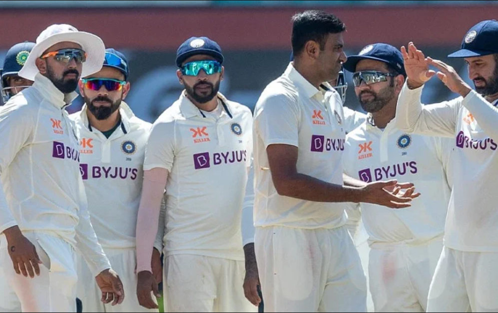 மிக முக்கியமான பந்துவீச்சாளருக்கு இடம் இல்லை… சுப்மன் கில்லிற்கு இடம் கிடைக்குமா..? அடுத்த டெஸ்ட் போட்டிக்கான இந்திய அணி இது தான் !!