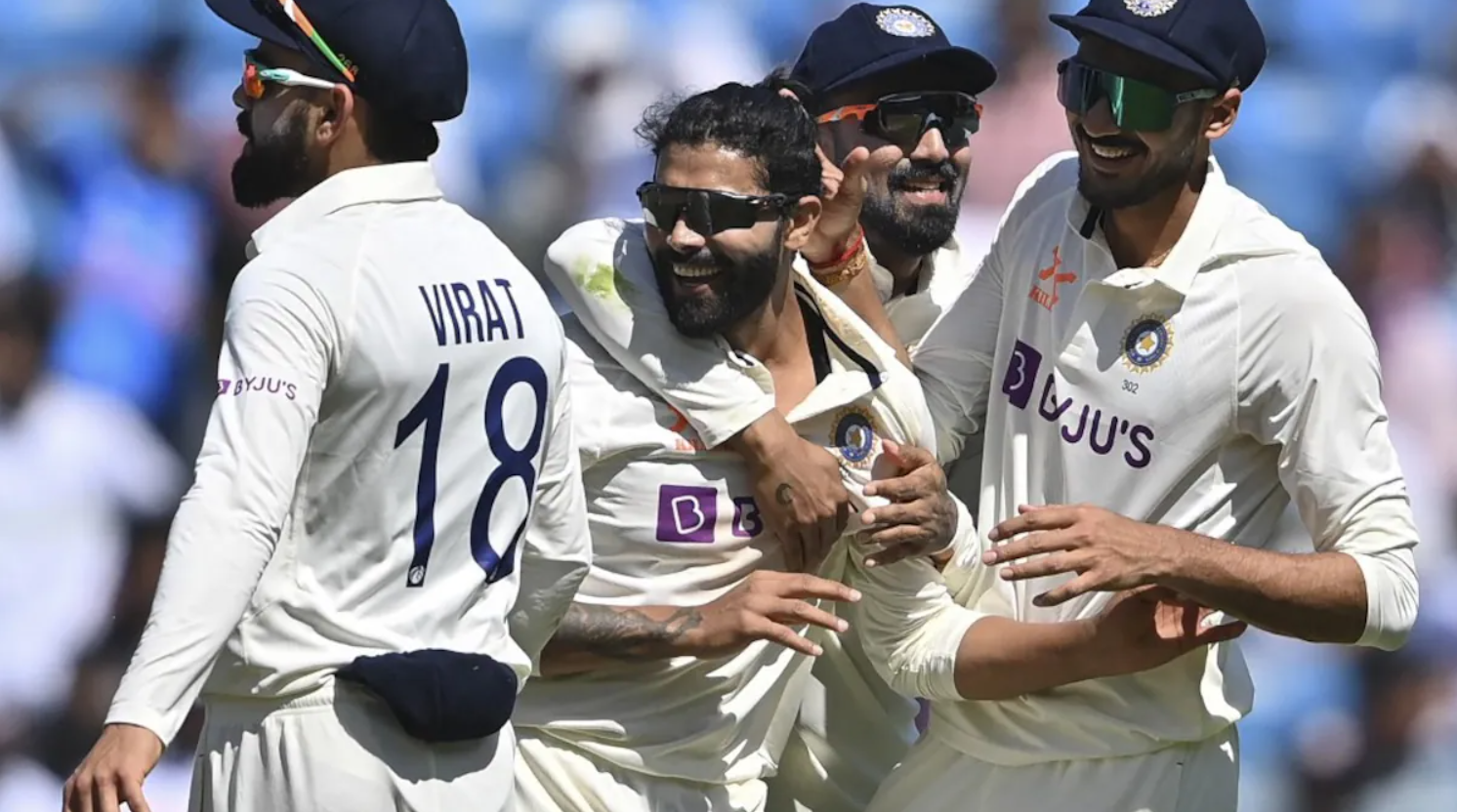 யாரும் கிட்ட கூட நெருங்க முடியாது… இவர் தான் கிரிக்கெட் உலகின் நம்பர் 1 வீரர்; இந்திய வீரரை புகழ்ந்து பேசிய முன்னாள் வீரர் !!