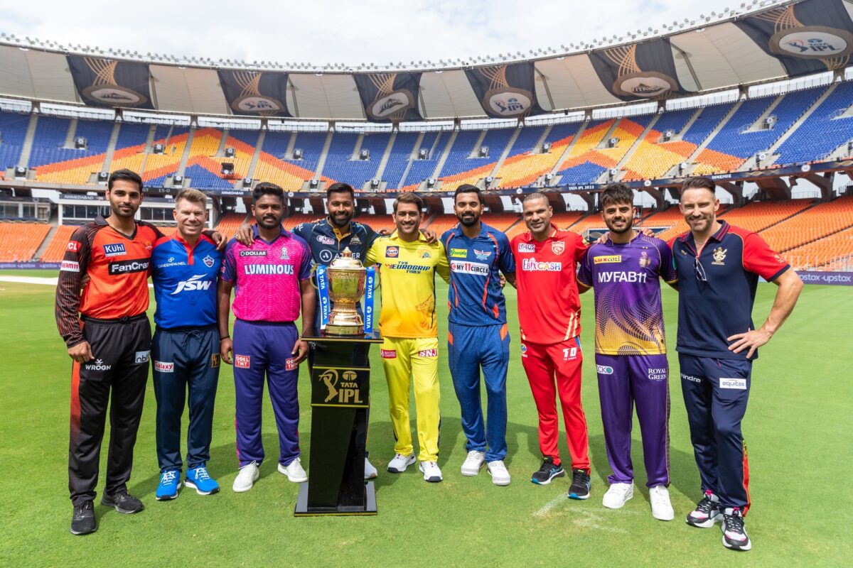 ஐபிஎல் கேப்டன்கள் போட்டோசூட்டில் ரோகித் சர்மா ஏன் இல்லை??.. எழுந்துள்ள புதிய சர்ச்சை! - சரமாரி கேள்விகளுக்கு மும்பை இந்தியன்ஸ் தரப்பு விளக்கம்! 1