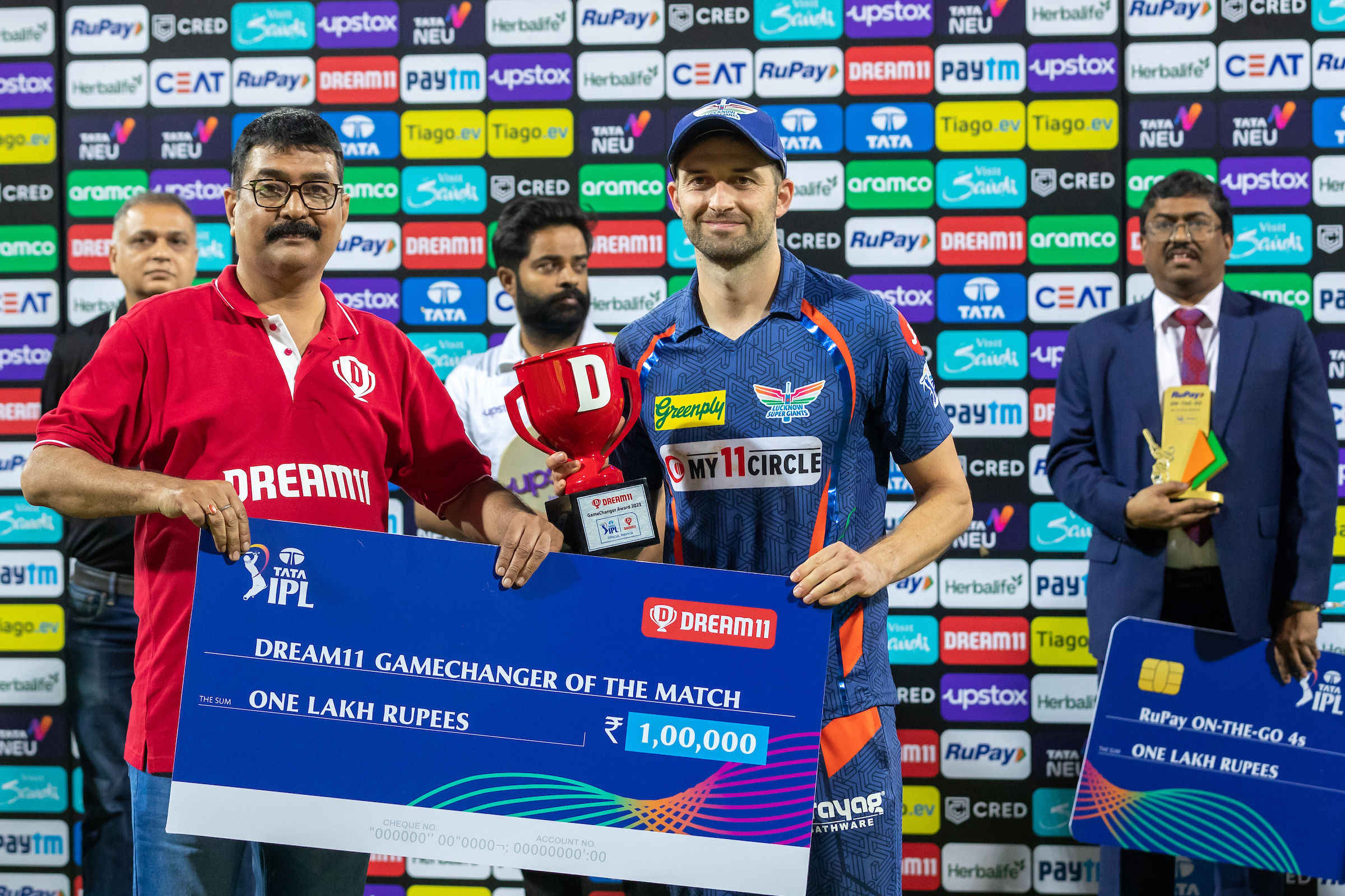 மார்க் வுட் ஏன் பிளேயிங் லெவனில் இல்லை? ஸ்பின் பிட்ச்ன்னு வெளிய உக்கார வைக்கல... அவருக்கு திடீர்ன்னு நடக்கக்கூடாதது நடந்துருச்சு - கேஎல் ராகுல் கொடுத்த ஷாக்! 5