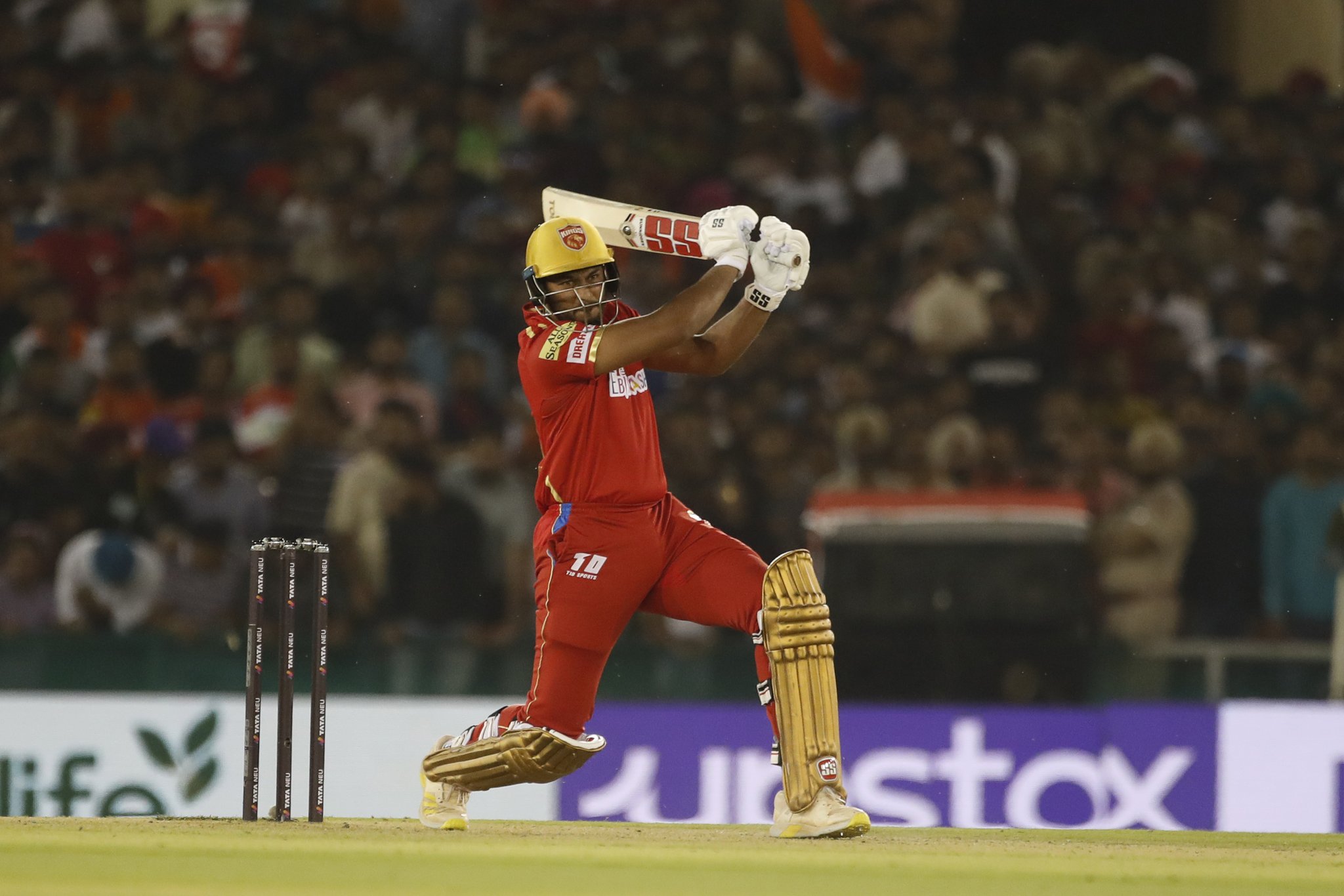 சும்மா சொல்லக்கூடாது.. குஜராத்தை கட்டுக்குள் வைத்திருந்த பஞ்சாப்... கடைசி ஓவரில் குஜராத் த்ரில் வெற்றி! 2 சும்மா சொல்லக்கூடாது.. குஜராத்தை கட்டுக்குள் வைத்திருந்த பஞ்சாப்... கடைசி ஓவரில் குஜராத் த்ரில் வெற்றி! 2