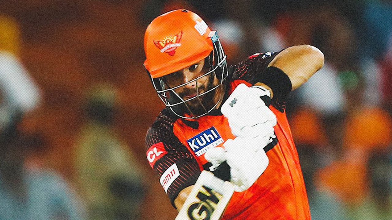 இப்போ தெரியுதா எனக்கு ஏன் 13.25 கோடி கொடுத்தாங்கன்னு...கொல்கத்தாவை பந்தாடிய ஹாரி புரூக்... இந்த சீசனின் முதல் சதம்... சன்ரைசர்ஸ் ஹைதராபாத் 228 ரன்கள் குவிப்பு! 4