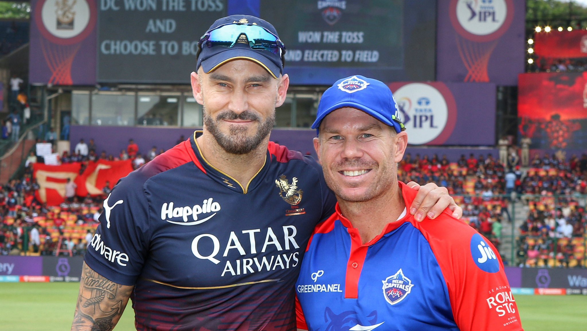 எப்பவுமே நான் மட்டுமே ஆடுனா எப்படிடா... தரமான ஆரம்பம் கொடுத்த விராட் கோலி.. கோட்டைவிட்ட மிடில் ஆர்டர்... 174 ரன்களில் ஆர்சிபி அணியை சுருட்டியது டெல்லி! 2