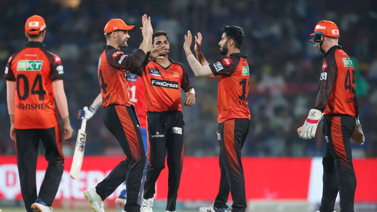 மரண ஆரம்பம் கொடுத்த மார்ஷ், சால்ட்.. நட்டு மாஸ் பவுலிங்.. கையில் இருந்த மேட்சை தாரைவார்த்த டெல்லி, ஹைதராபாத் வெற்றி!