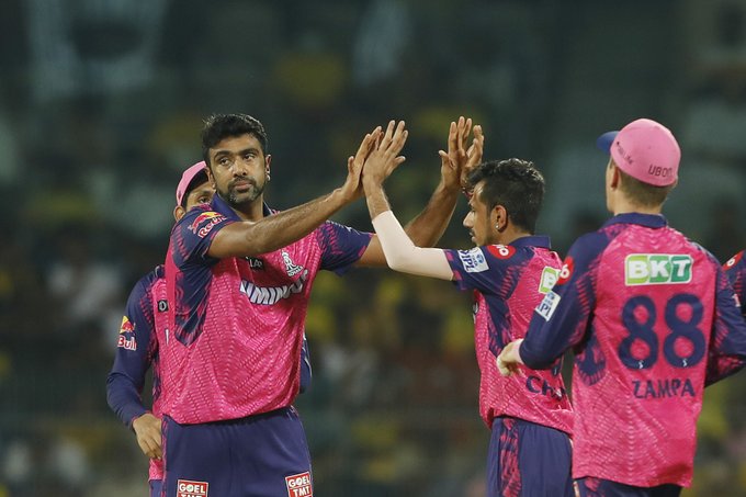 இது என்னோட மைதானம்... செம்ம ஃபார்ம்ல வந்தேன்.. இதனால தான் டாப் ஆர்டரில் பேட்டிங் இறங்கினேன் - ஆட்டநாயகன் ரவிச்சந்திரன் அஸ்வின் ஆரூடம்! 3 இது என்னோட மைதானம்... செம்ம ஃபார்ம்ல வந்தேன்.. இதனால தான் டாப் ஆர்டரில் பேட்டிங் இறங்கினேன் - ஆட்டநாயகன் ரவிச்சந்திரன் அஸ்வின் ஆரூடம்! 3