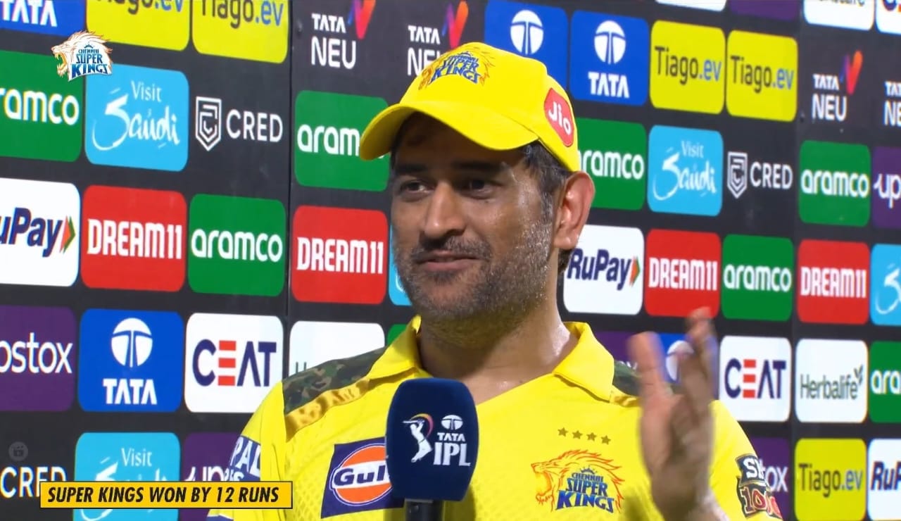 இதான் உங்களுக்கு கடைசி வார்னிங்.. இதுக்குமேலயும் அந்த தப்பை பண்ணா.. நீங்க டீம்ல இருங்க, நான் கெளம்புறேன் – பகிரங்கமாக அறிவித்த தோனி!