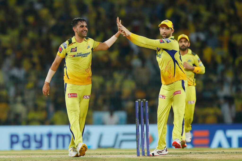 இந்த ஆட்டம் போதுமா குழந்தை… பந்துவீச்சில் மிரட்டிய சென்னை வீரர்கள்; இறுதி போட்டிக்குள் கால் பதித்தது சென்னை படை !!