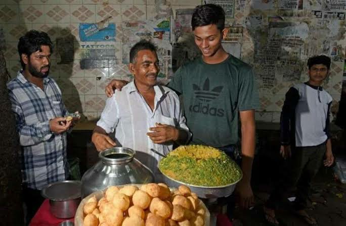 பானி பூரி வித்தார்னு சொல்றதுலாம் பொய்,வதந்திக்கு முற்றுப்புள்ளி வைத்த ஜெய்ஸ்வாலின் பயிற்சியாளர் !! 2 பானி பூரி வித்தார்னு சொல்றதுலாம் பொய்,வதந்திக்கு முற்றுப்புள்ளி வைத்த ஜெய்ஸ்வாலின் பயிற்சியாளர் !! 2