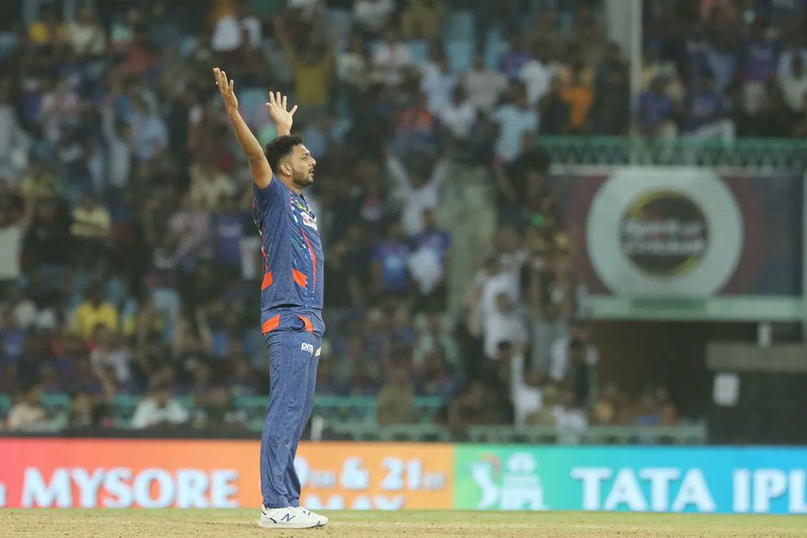 இவர் இல்லேனா நான் இங்க இல்ல… இவர் தான் எல்லாத்துக்கும் காரணம்; மொஹ்சின் கான் நெகிழ்ச்சி !!